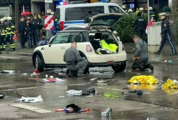 Car rams into crowd at rally in Germany