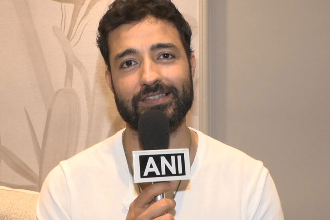 "Shah Rukh Khan was my inspiration when I came to Mumbai, and he continues to be": 'Dooron Dooron' singer Paresh Pahuja