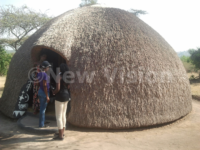    he original nkole hut before architecture was corrupted by colonialists hoto by itus akembo   