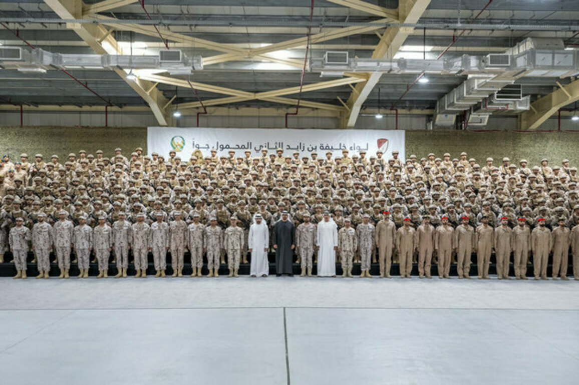 UAE President visits Khalifa bin Zayed II Airborne Brigade Command