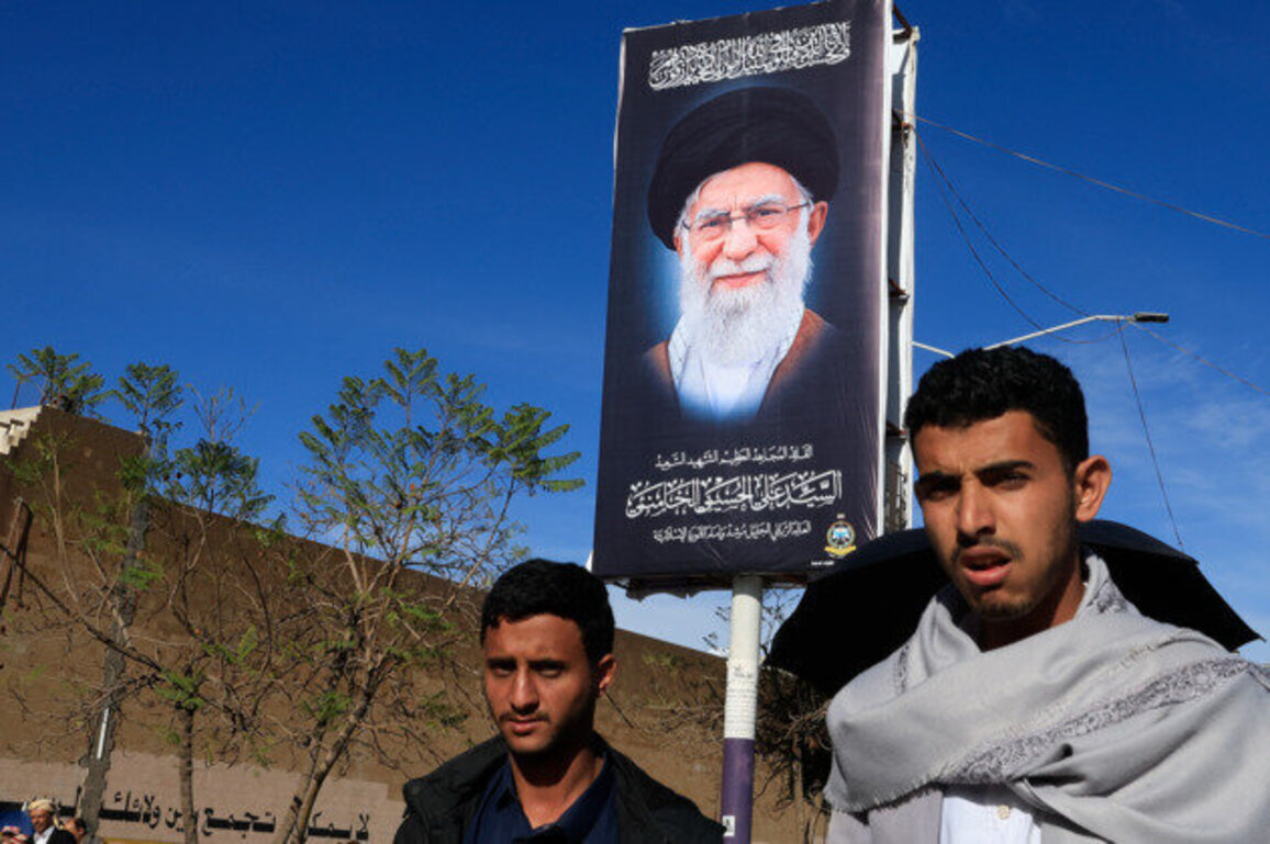Expert: Houthis enter Iran war to shift balance