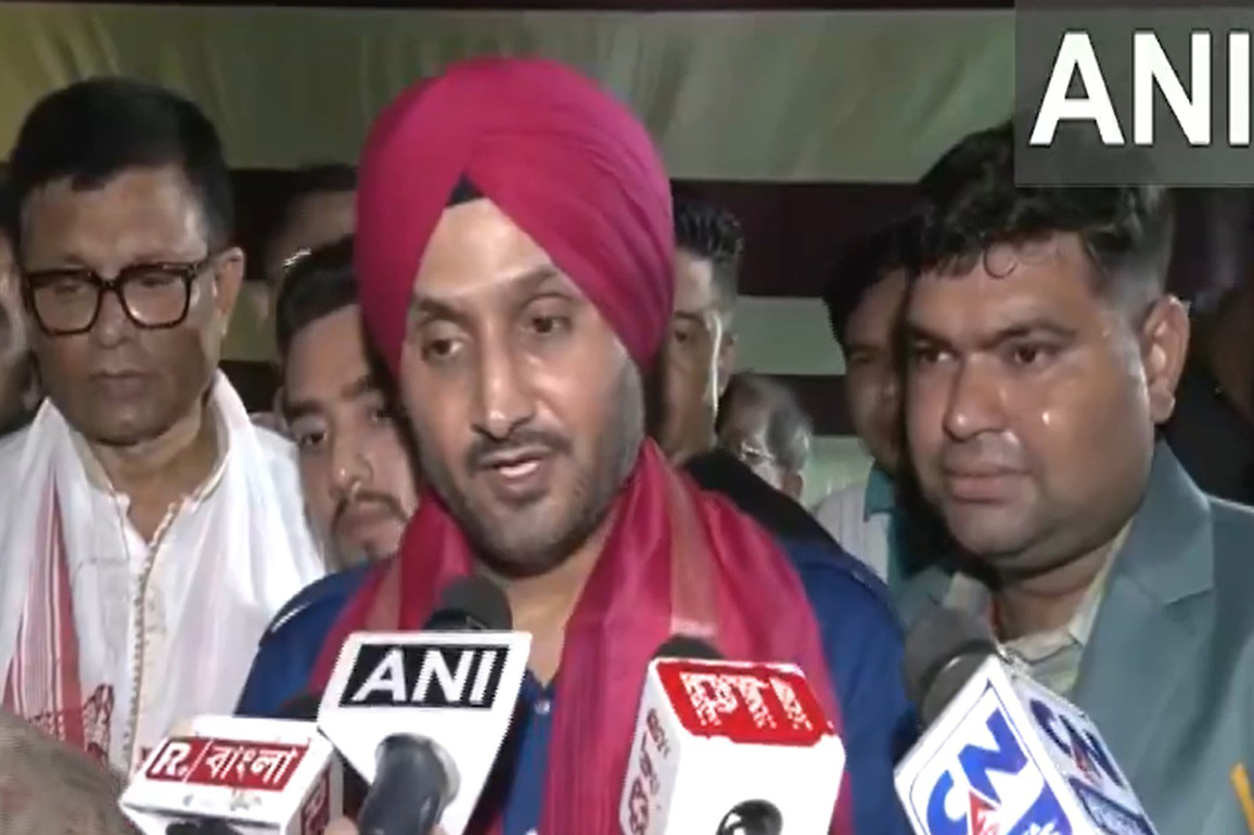 "Eden made me": Harbhajan Singh at Kolkata Durga Puja inauguration