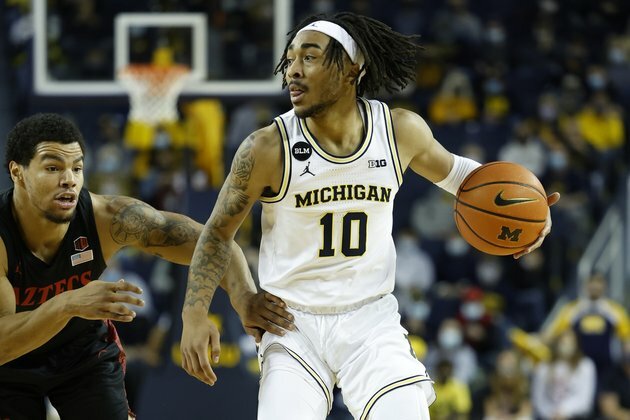 No. 24 Michigan uses second-half run to top San Diego State, 72-58