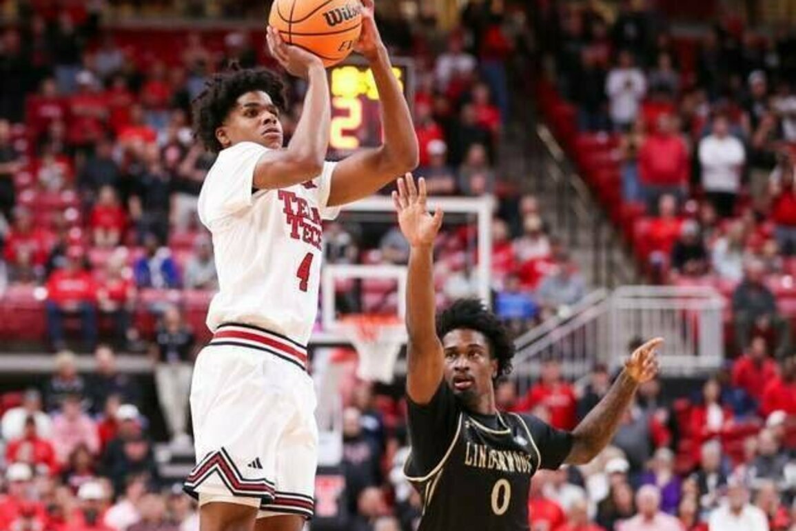 Christian Anderson, No. 10 Texas Tech pound Lindenwood