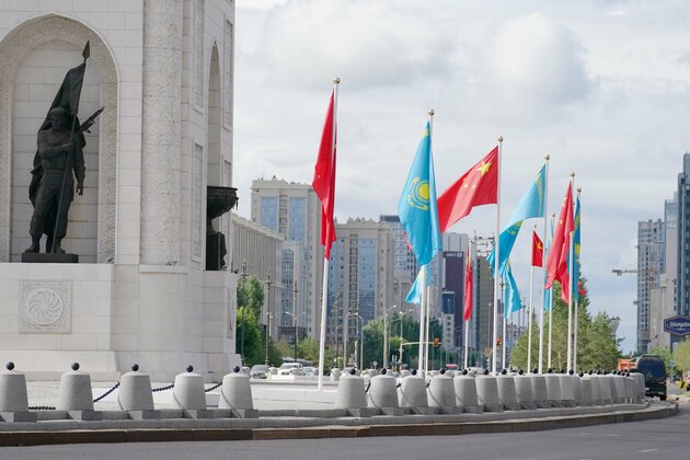 Interview: China's neighborhood diplomacy gains popularity in Central Asia, says Kazakh media veteran