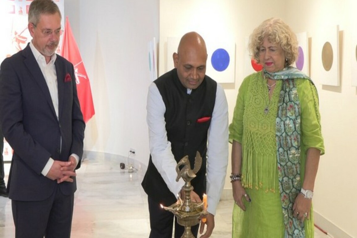 Abhay K's 'Shunyata' art exhibition captivates audience in New Delhi