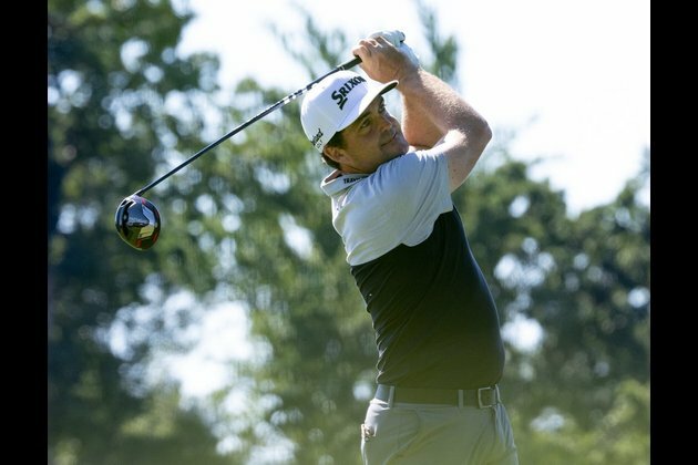 Keegan Bradley uses fast start to take lead at BMW Championship