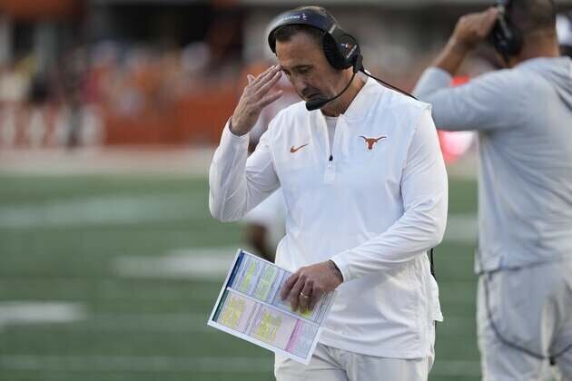 Texas Tech offers to buy out 'cupcake' games to add finger-pointing Texas