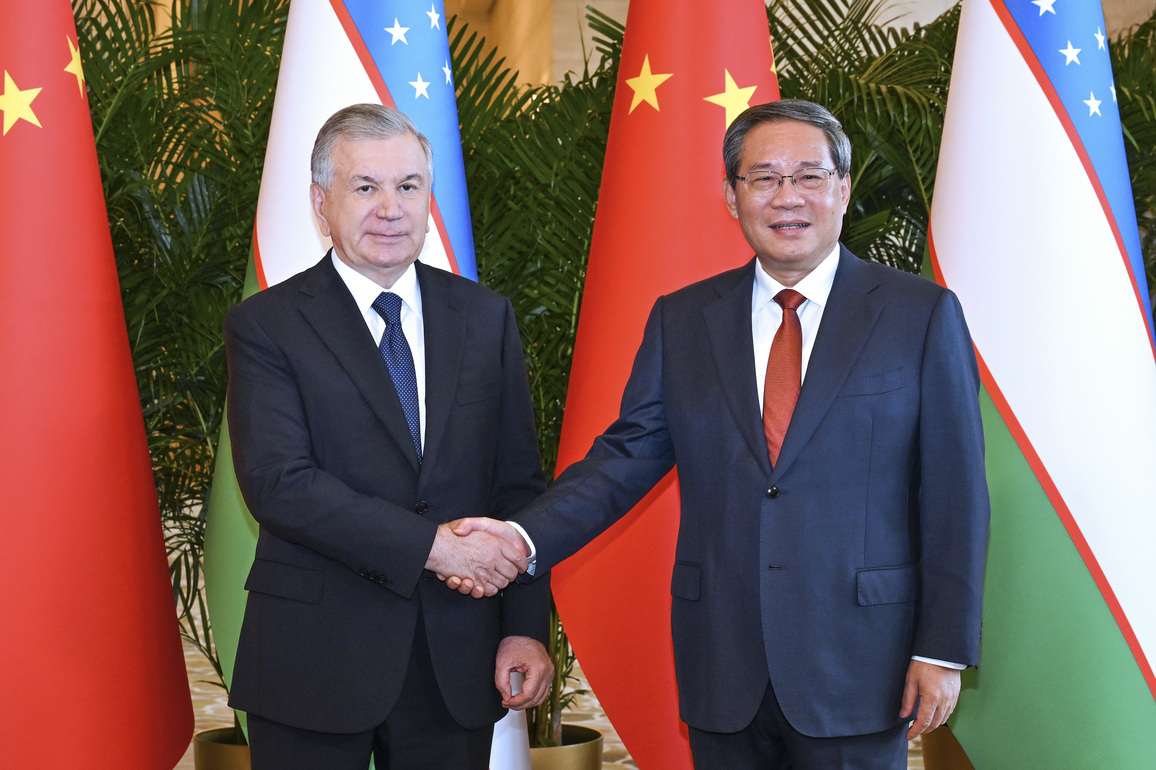 CHINA-BEIJING-LI QIANG-UZBEK PRESIDENT-MEETING (CN)