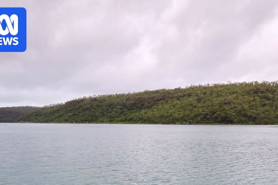 Tour operators welcome rain as ex-cyclone Errol moves through Kimberley