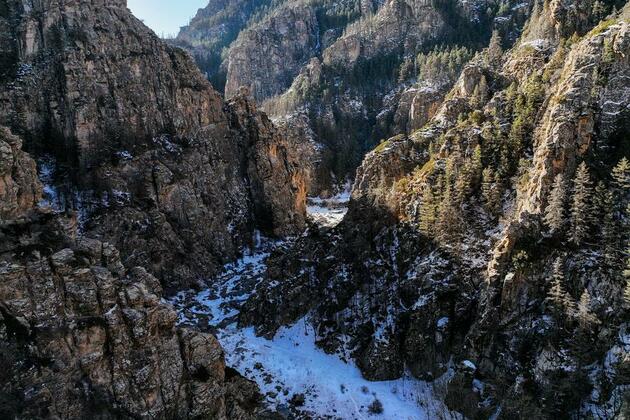 60"FlyOverChina | Aerial view of the snowy landscape of Helan Mountain