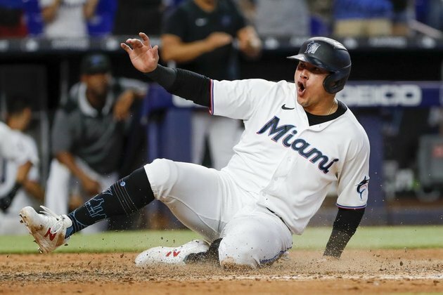 Marlins put Avisail Garcia on IL, activate Garrett Cooper
