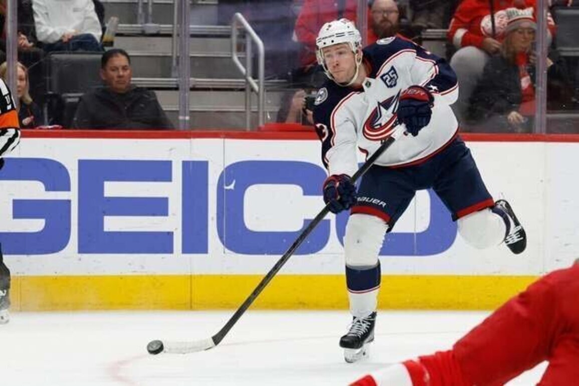 Jackets sign pending UFA Charlie Coyle to 6-year extension