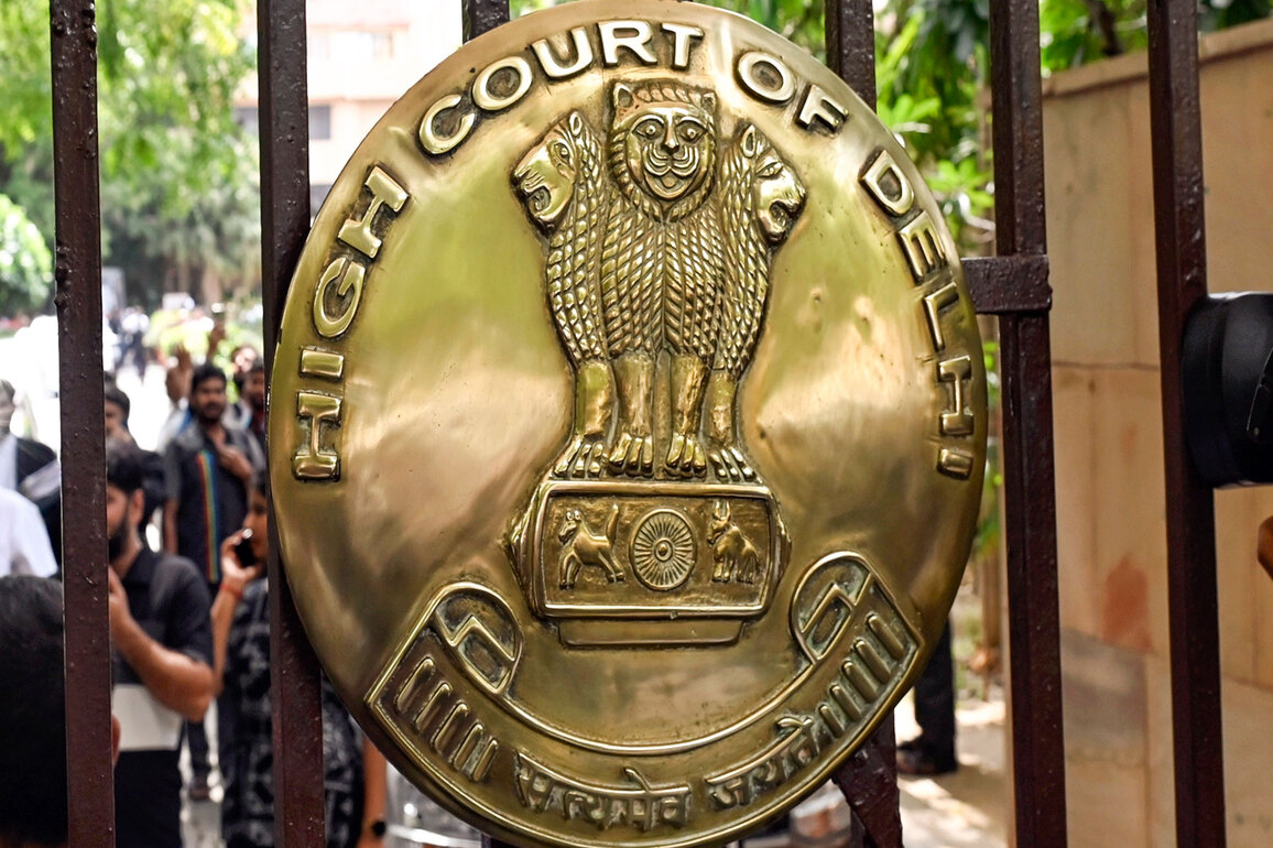 IRCTC scam: Delhi HC seeks CBI response on Rabri Devi's challenge to charge framing