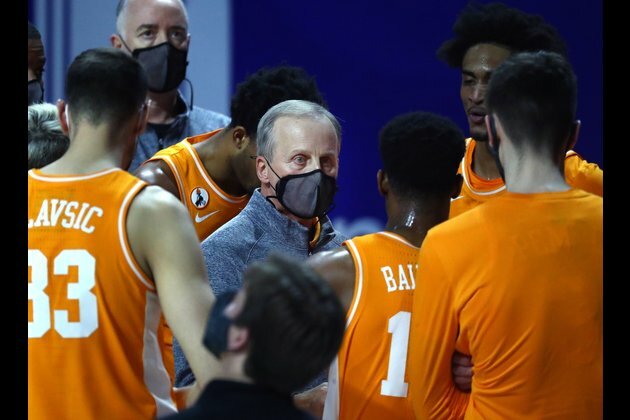 Undermanned Florida stuns No. 6 Tennessee