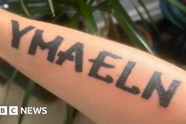 Hirwaun man&#39;s &#39;hilarious&#39; Welsh tattoo misspelling goes viral