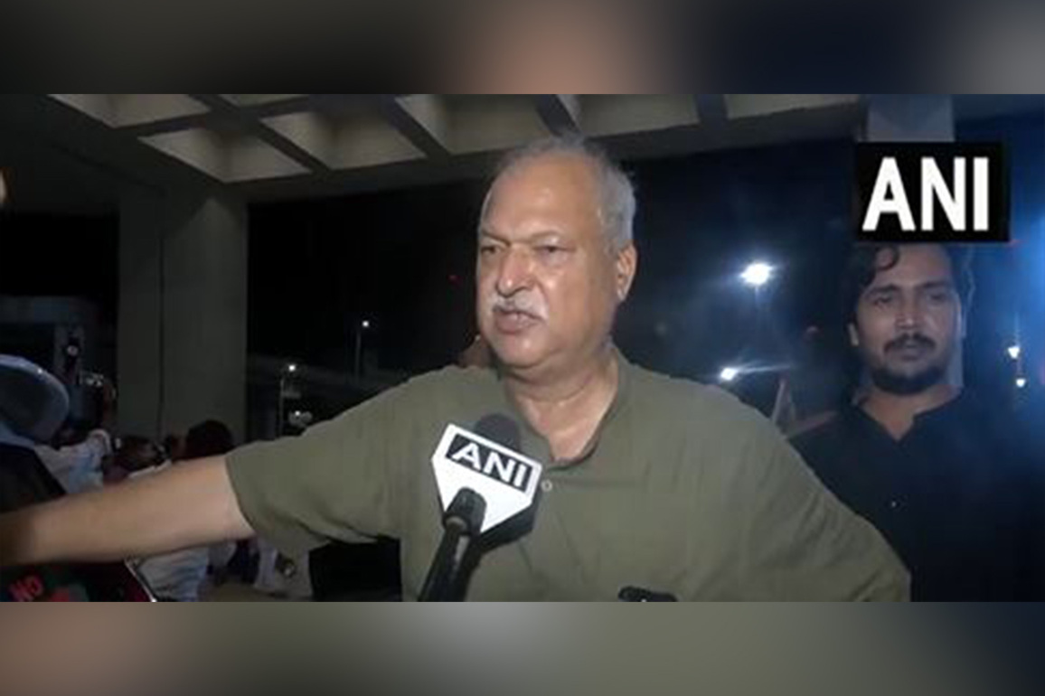 "Migration from Bihar a very big issue, state's problems and unemployment are part of debate": Congress' Shakeel Ahmad on CWC meet