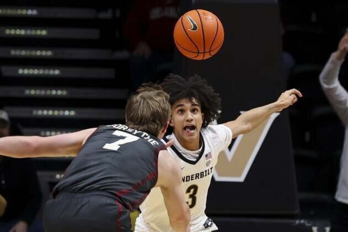 No. 19 Vanderbilt on rebound against Auburn after surprising loss