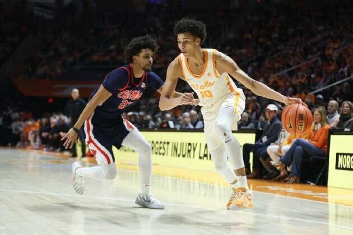 No. 25 Tennessee rides second-half surge to down Ole Miss