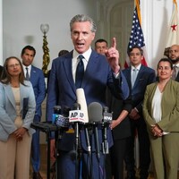 In Californias Capitol, the defenders of democracy oppose transparency