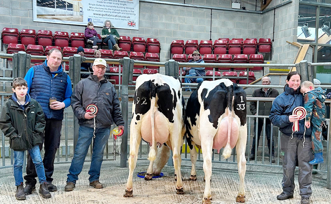 Co-judges Alan and Raff Middleton, Richard Gawthorp with his heifer champion and £3,700 top price, the £3,550 reserve champion with Georgie Fort-Minish and son Herbie