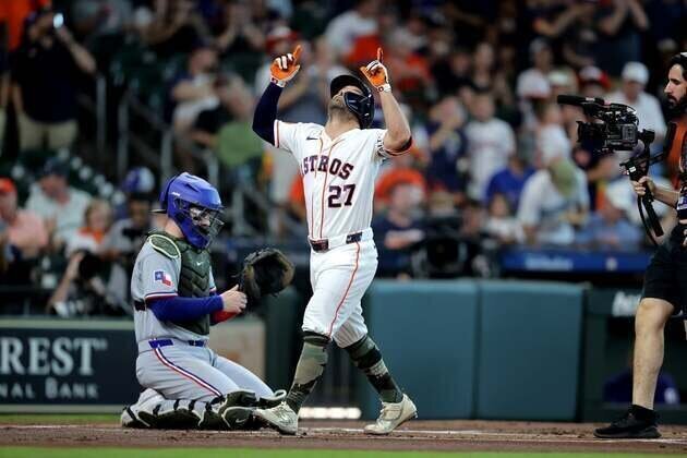 Astros start fast, power past Rangers
