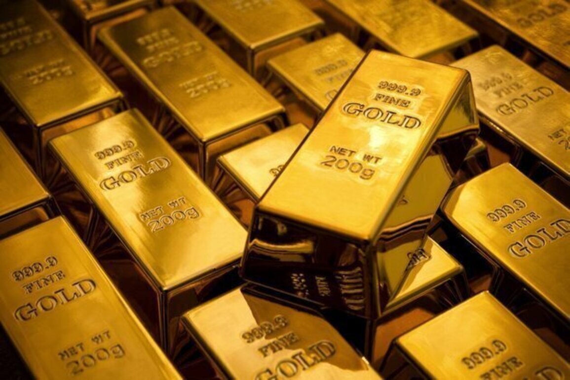 Gold falls to 11-week low on Wednesday