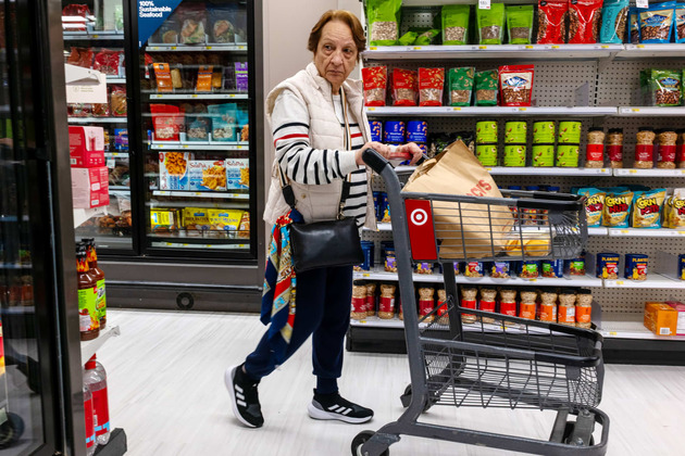 Core inflation rate rose to 2.7% in May, more than expected, Feds preferred gauge shows