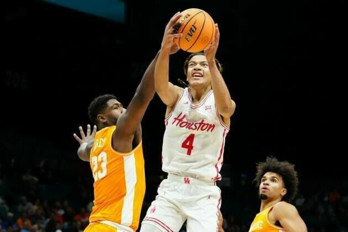 Coming off loss, No. 3 Houston eager to bounce back vs. Notre Dame