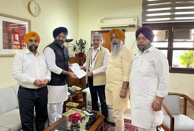 BJP leader Manjinder Singh Sirsa meets MEA Joint Secy, requests to summon Pak envoy over abduction of Sikh woman in Pakistan