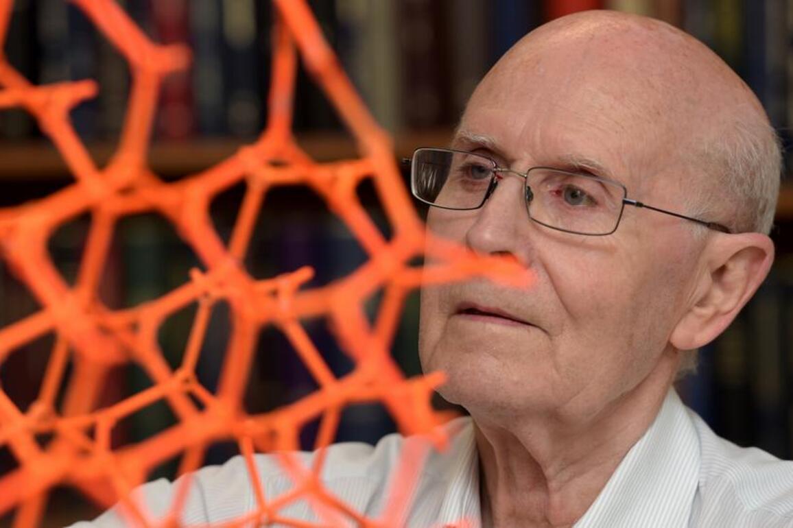Collaboration makes things viable: 2025 Nobel Prize winner Richard Robson