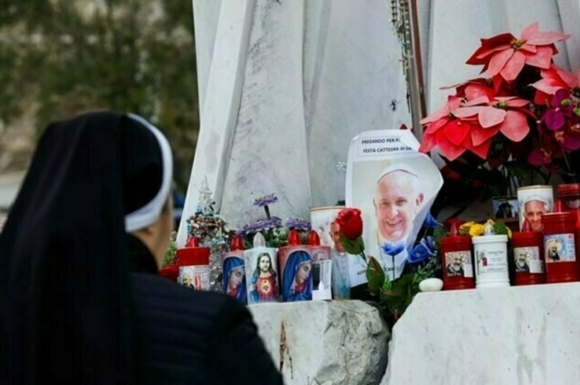 Vatican: Pope 'remains critical' but no new respiratory crisis