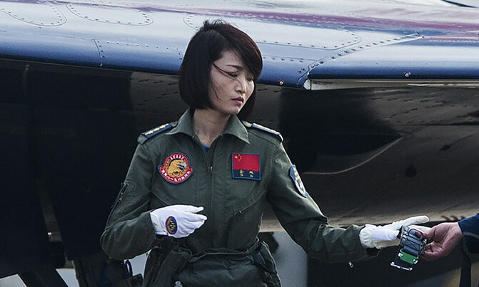 First woman to fly China's J-10 fighter killed in crash First woman to fly China's J-10 fighter killed in crash