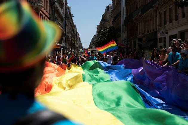 Russian MPs approve complete ban on LGBTQ propaganda