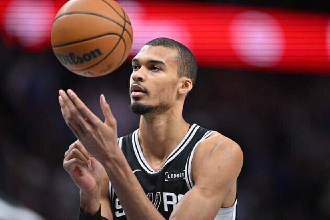 Spurs pursue back-to-back wins over swooning Mavericks