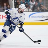 Red-hot Nikita Kucherov leads Lightning by Flyers for 10th straight win