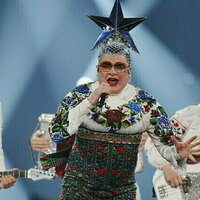 Ukrainian official sends police after Russian-language singer