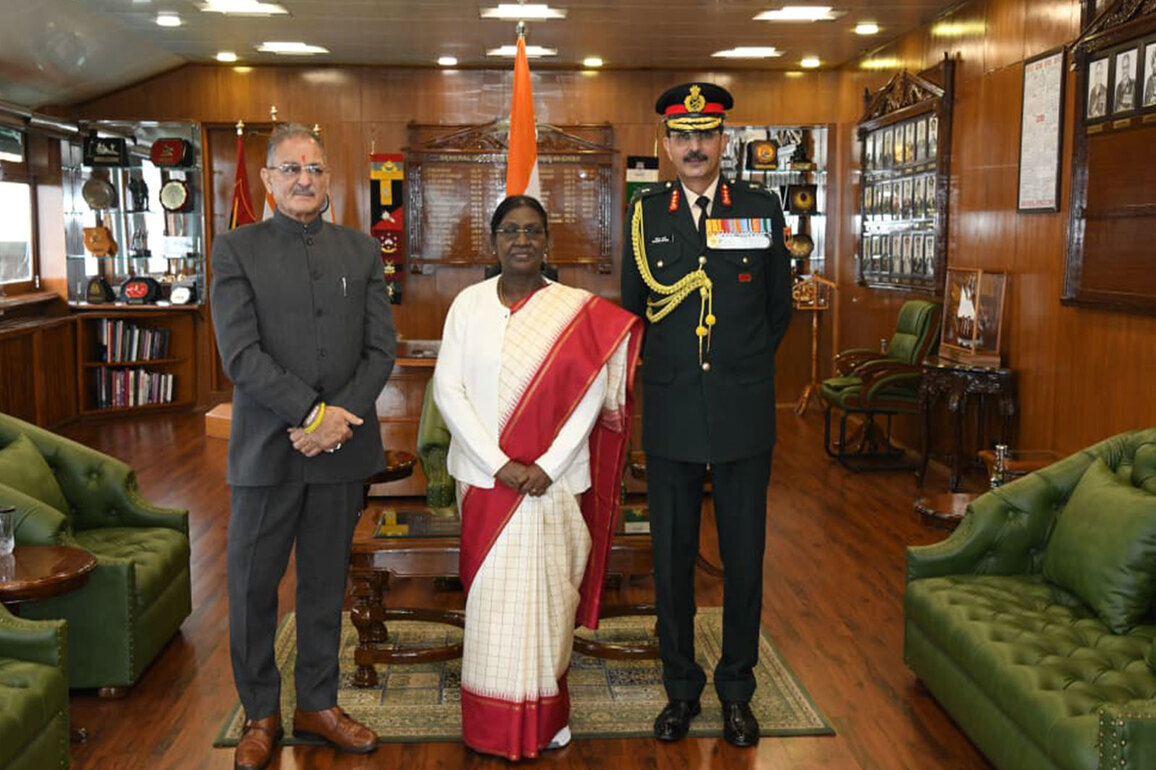 President Murmu visits Headquarters of Army Training Command in Shimla
