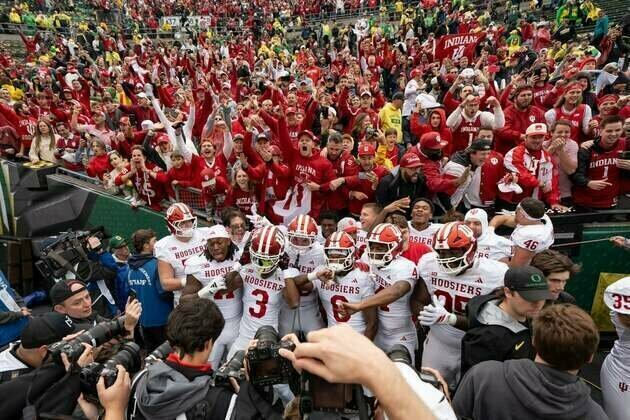 Roundup: No. 7 Indiana delivers statement win at No. 3 Oregon