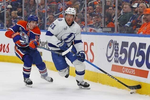 Nikita Kucherov scores twice to carry Lightning past Oilers