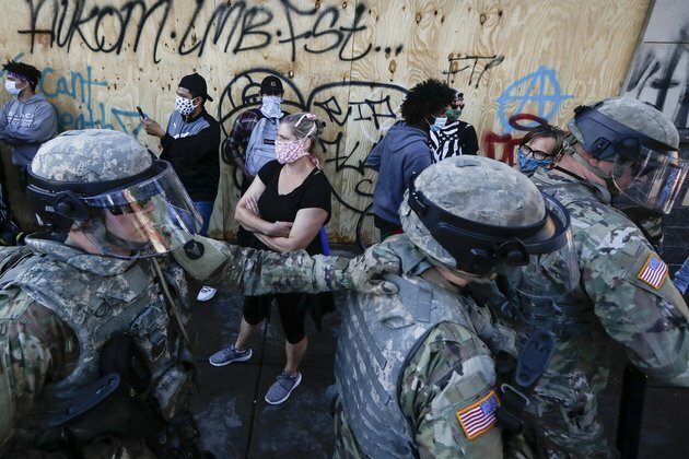 Minnesota Governor to Mobilize National Guard to Confront Agitators