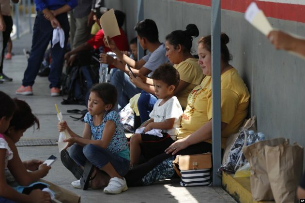 US Not Satisfied With Mexican Steps to Curb Migrant Surge