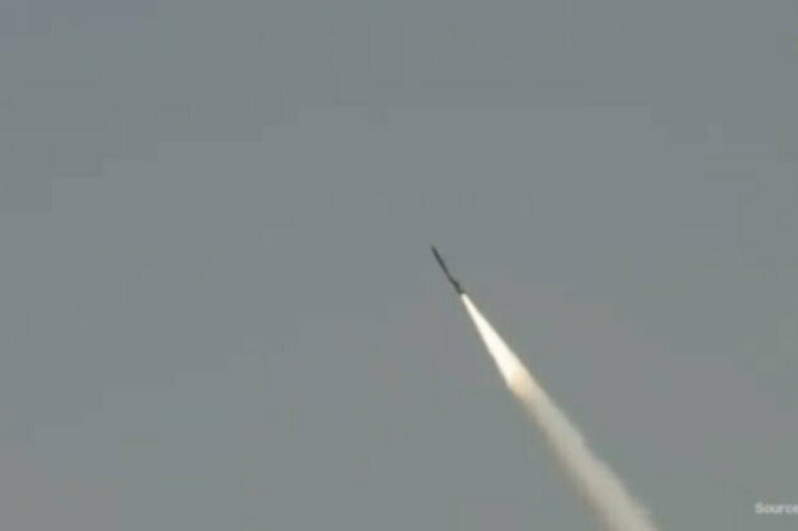 Pakistan launches missile deterrent amid tensions with India (VIDEO)