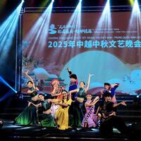 Mid-Autumn Festival gala mirrors people-to-people exchanges between China, Vietnam