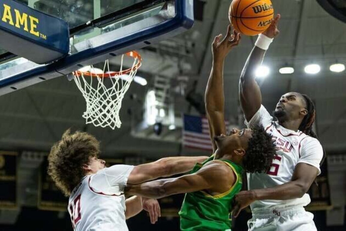 Florida State wins third straight, keeps Notre Dame reeling