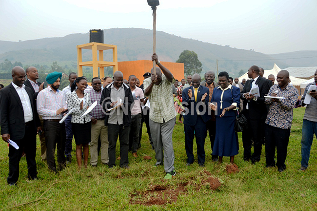  inister okeris eter doing a ground breaking at wengoma hoto by dolf yoreka