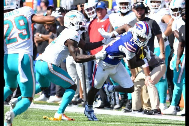 Josh Allen, Stefon Diggs help Bills blow past Dolphins