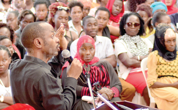 Dr. Mpanga ng’asomesa mu musomo gwa Ssenga ku Freedom City gye buvuddeko. Dr. Mpanga ng’asomesa mu musomo gwa Ssenga ku Freedom City gye buvuddeko.