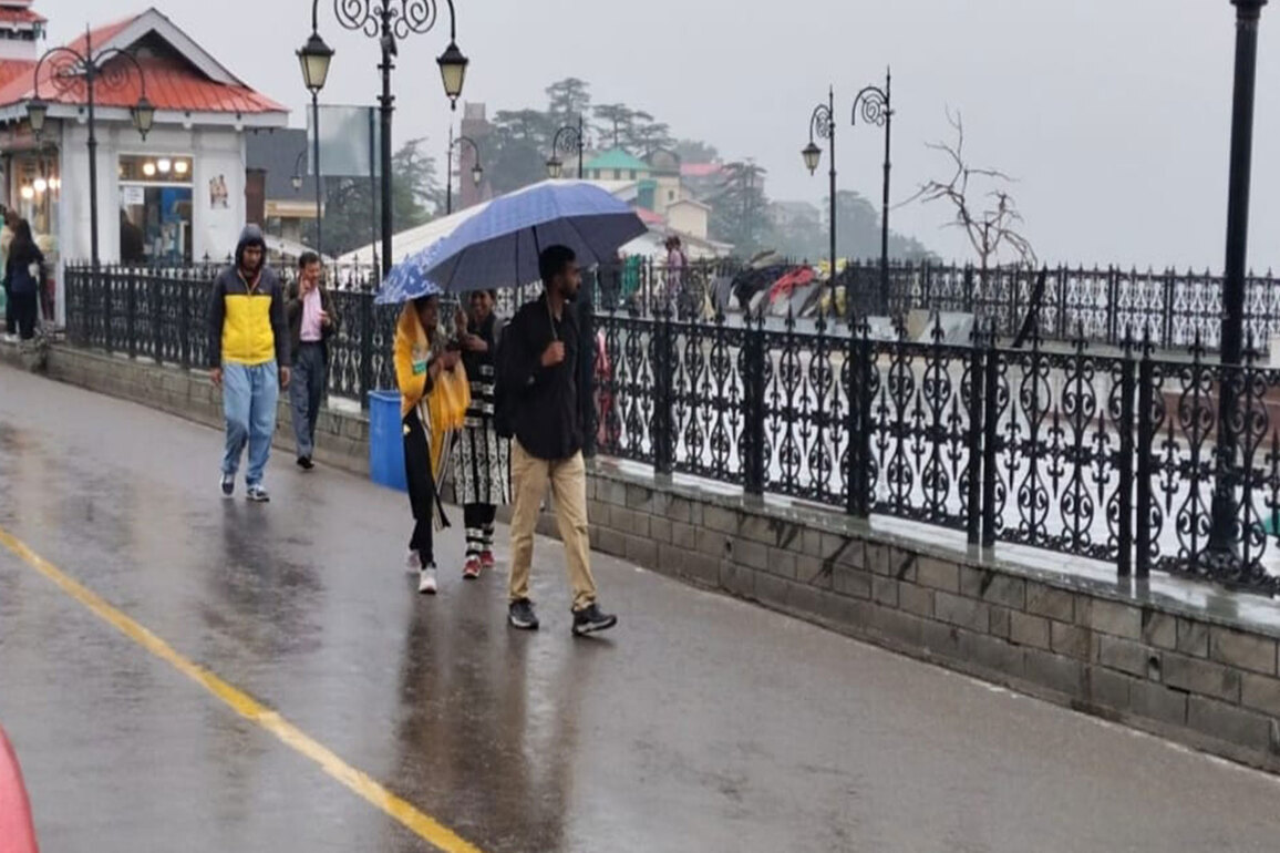 Himachal Pradesh: Rain brings respite in Shimla; tourist influx rises as temperatures dip