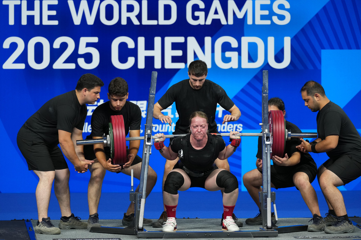 (SP)CHINA-CHENGDU-THE WORLD GAMES 2025-POWERLIFTING-WOMEN'S EQUIPPED SUPER HEAVYWEIGHT-FINAL (CN)